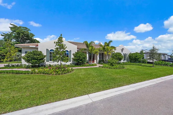 $4,680,000 | 2917 Bluewater Cove, Gulf Stream, FL 33483