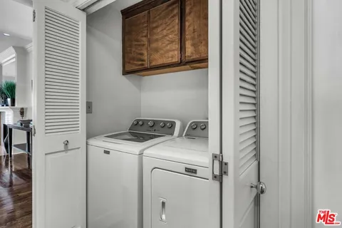 $10,500 | 11745 Montana Avenue, Unit 301, Los Angeles, CA 90049