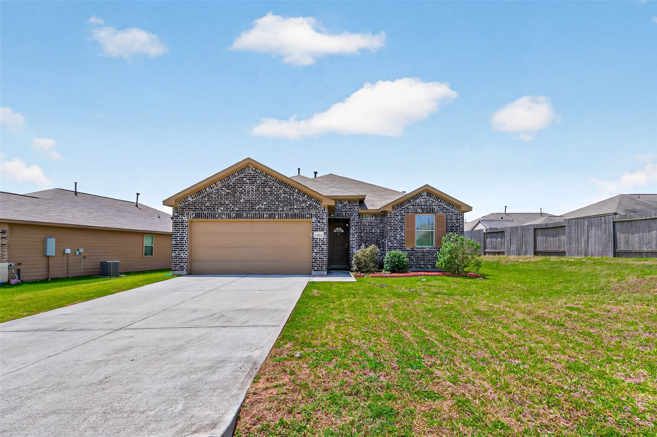 13922 Katlin Road Conroe, TX 77306 - Photo 4 of 42