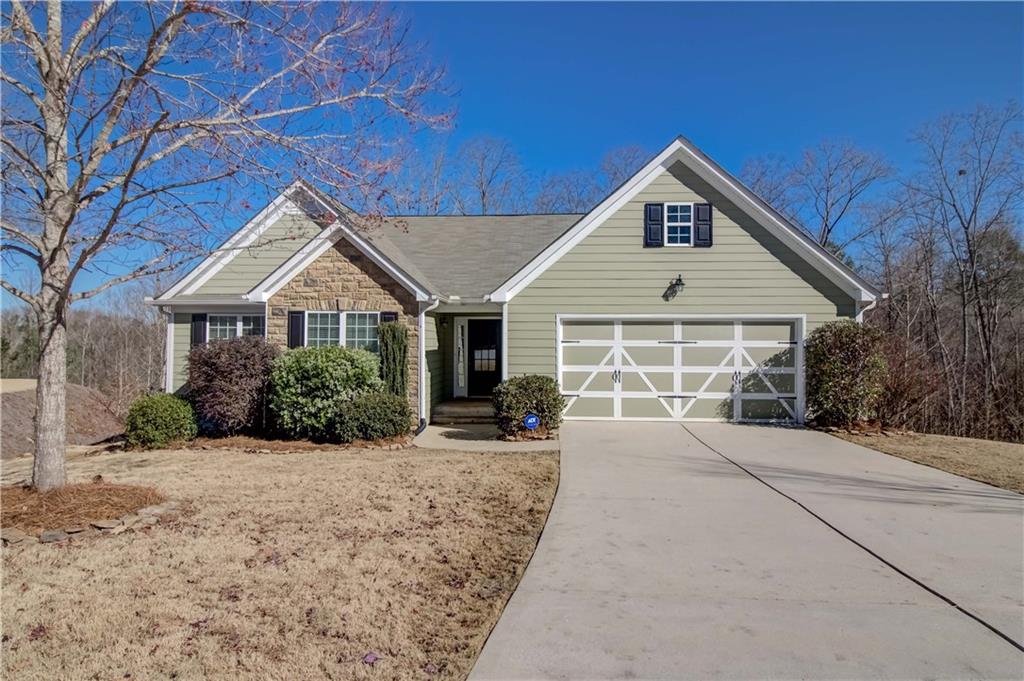 Sprawling Luxurious Ranch with Stylish Terrace Level and Matching Workshop!