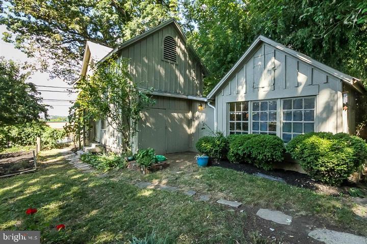 4036 Roland Avenue, Unit 1 Baltimore, MD 21211 - Photo 5 of 17