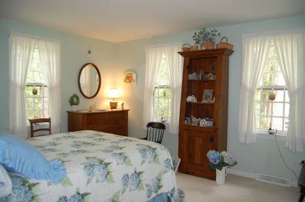 94 Barnhill Road West Barnstable, MA 02668 - Photo 13 of 19 94 barnhill 13.gif