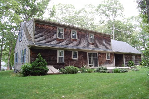 94 Barnhill Road West Barnstable, MA 02668 - Photo 3 of 19 94 barnhill 3.gif