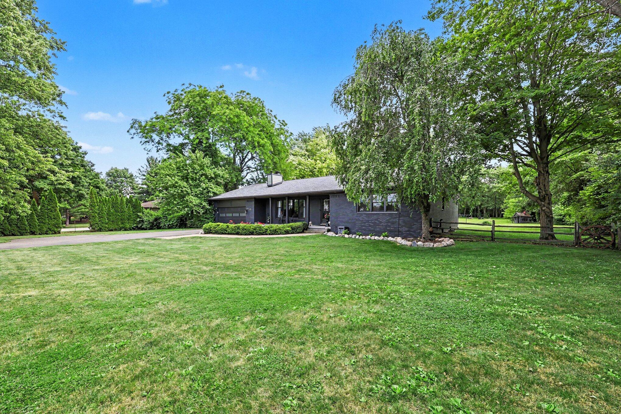1145 West Bemis Road Saline, MI 48176 - Photo 4 of 62 004_file_3514