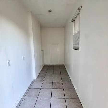 $800 | 416 Casey Street, Unit 1/2, Baytown, TX 77520