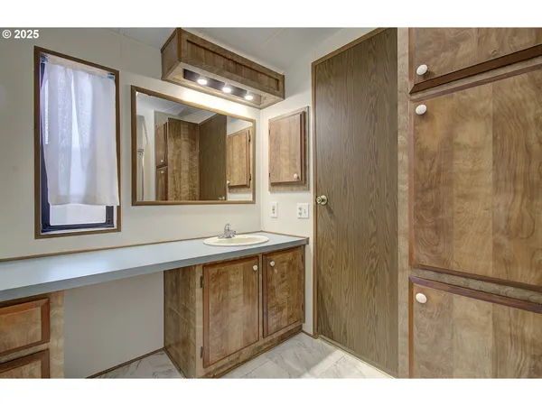 $100,000 | 17401 Southeast 39th Street, Unit 7, Vancouver, WA 98683