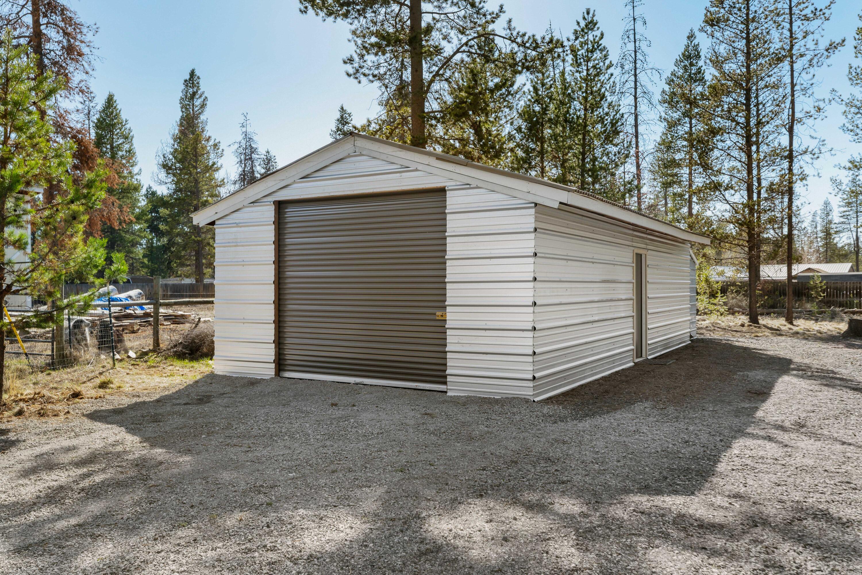 52657 Skidgel Road La Pine, OR 97739 - Photo 25 of 36 03-New