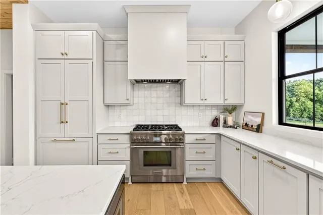 $1,450,000 | 21851 179th Street, Tonganoxie, KS 66086