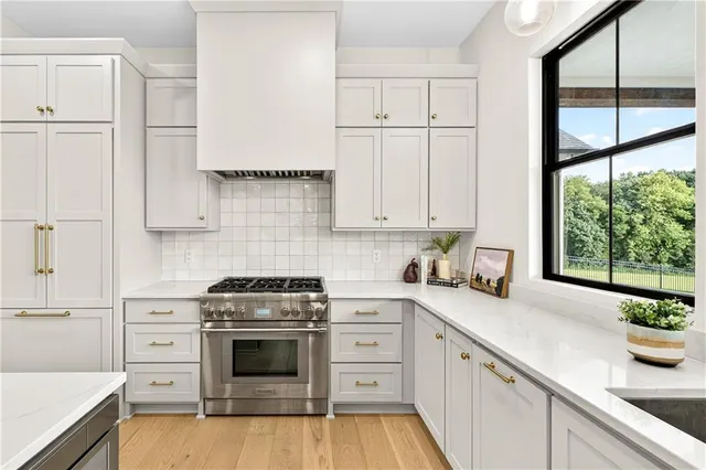 $1,450,000 | 21851 179th Street, Tonganoxie, KS 66086