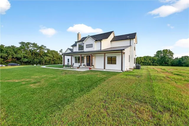 $1,450,000 | 21851 179th Street, Tonganoxie, KS 66086