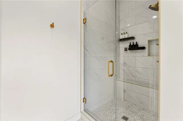 $1,450,000 | 21851 179th Street, Tonganoxie, KS 66086