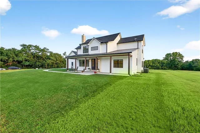 $1,450,000 | 21851 179th Street, Tonganoxie, KS 66086