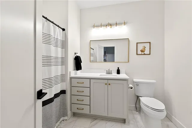 $1,450,000 | 21851 179th Street, Tonganoxie, KS 66086