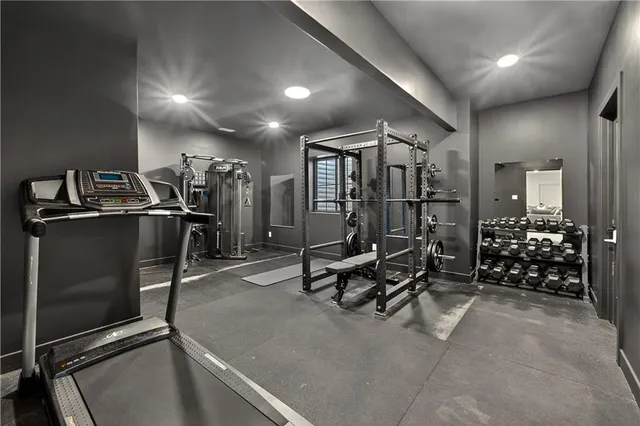 $1,450,000 | 21851 179th Street, Tonganoxie, KS 66086