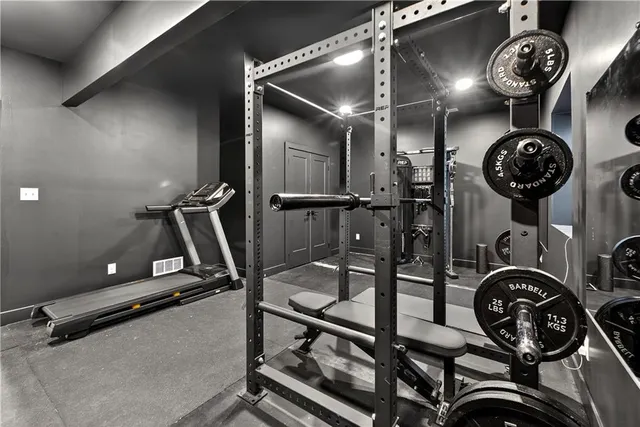 $1,450,000 | 21851 179th Street, Tonganoxie, KS 66086