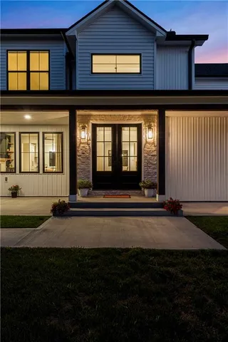 $1,450,000 | 21851 179th Street, Tonganoxie, KS 66086