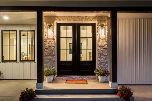 $1,450,000 | 21851 179th Street, Tonganoxie, KS 66086