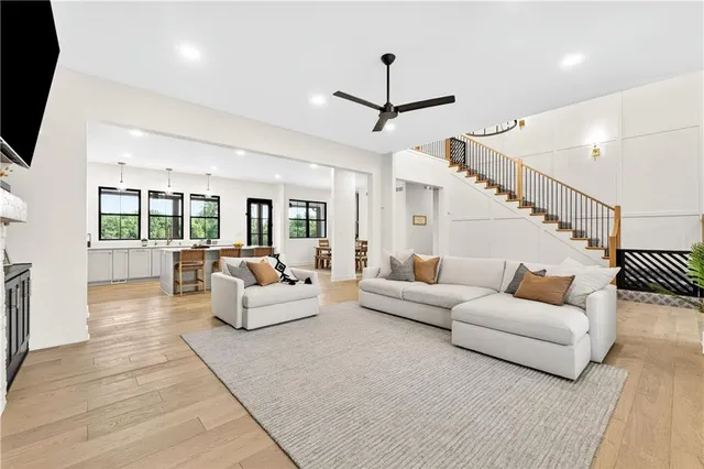 $1,450,000 | 21851 179th Street, Tonganoxie, KS 66086