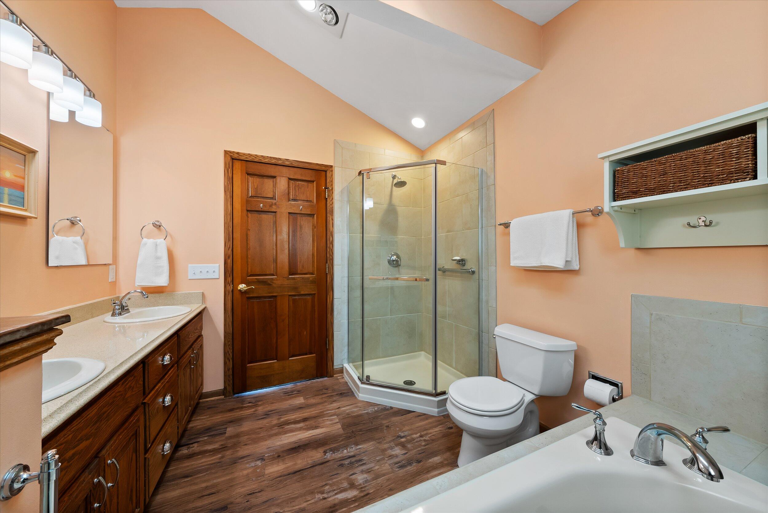 6593 Silver Shores Road Cedar Grove, WI 53013 - Photo 17 of 43 Primary Bathroom