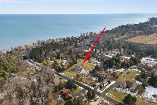 $795,000 | 6593 Silver Shores Road, Cedar Grove, WI 53013