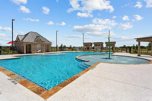 $342,650 | 2315 Buffalo Byu Way, Crandall, TX 75114