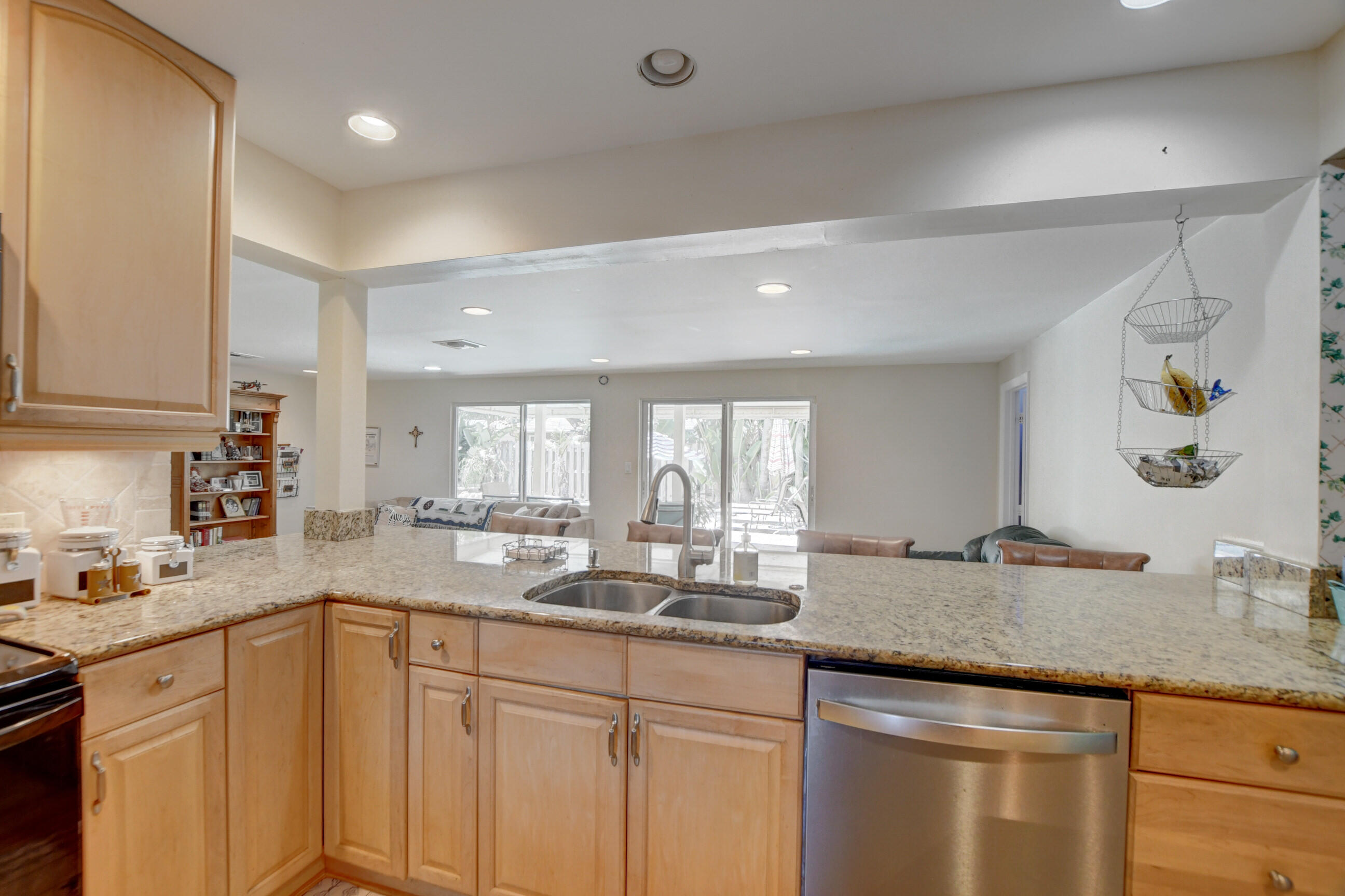 353 Southwest 7th Terrace Boca Raton, FL 33486 - Photo 11 of 22 21_ebf_0581_2_3_4_5