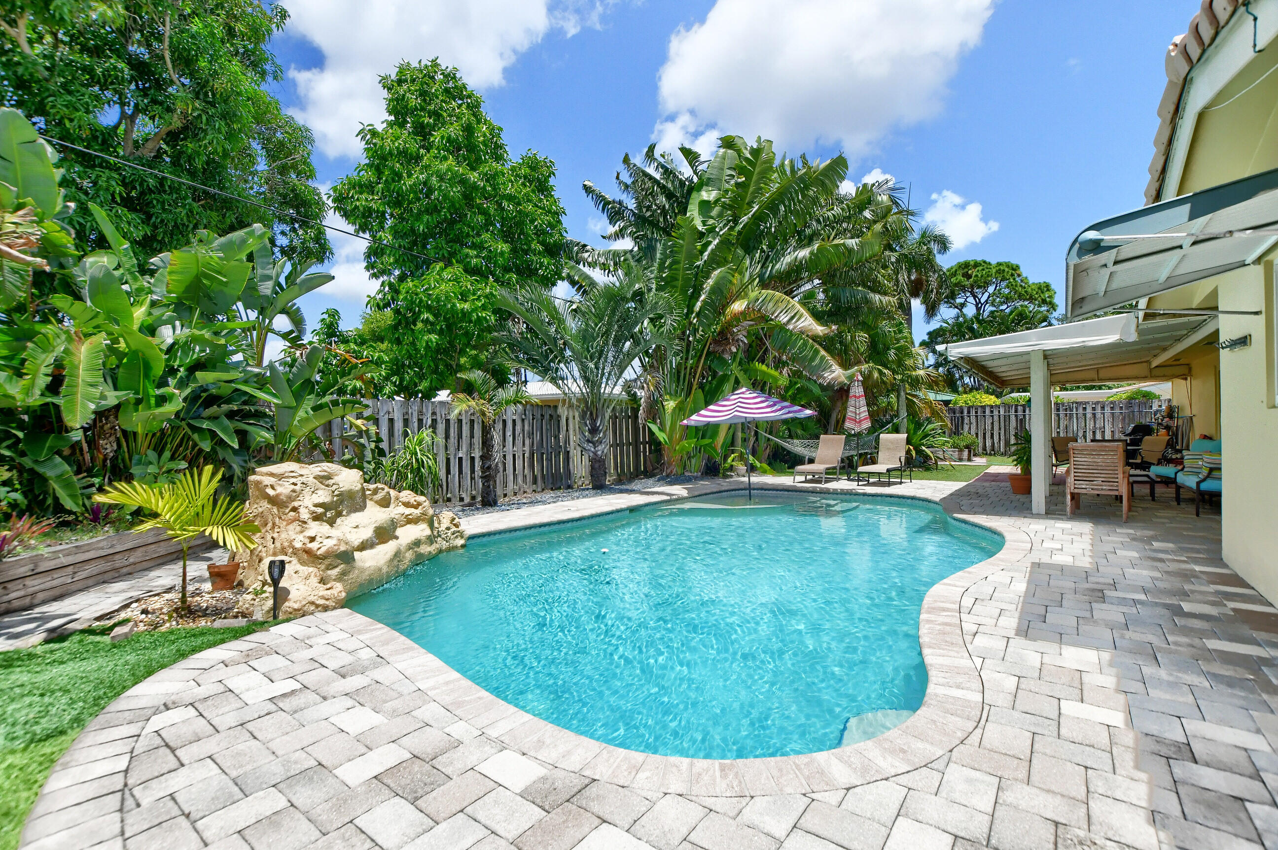 353 Southwest 7th Terrace Boca Raton, FL 33486 - Photo 19 of 22 39_ebf_0445-hdr(5)