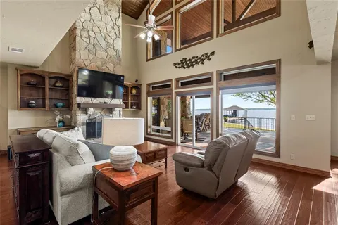 $1,275,000 | 831 Legendary Lane, Gun Barrel City, TX 75156