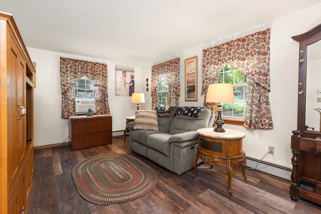 47 Davis Road Chelmsford, MA 01824 - Photo 8 of 42