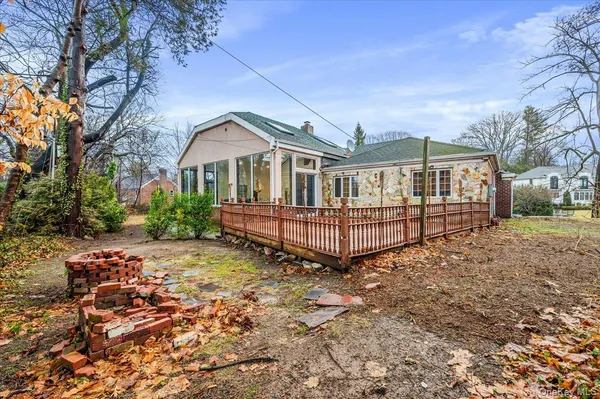 $2,288,000 | 18 Locust Drive, Great Neck, NY 11021