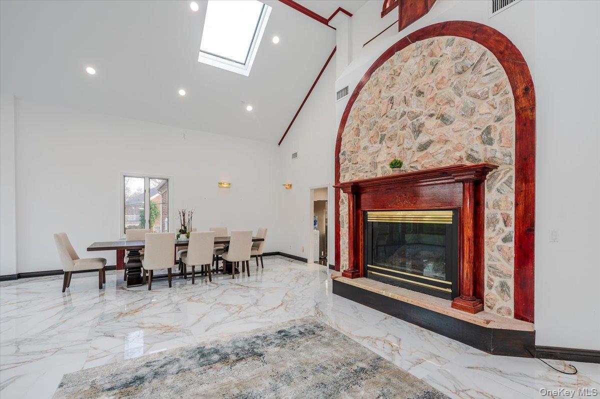 18 Locust Drive Great Neck, NY 11021 - Photo 6 of 29 a view of hall way with furniture