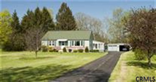 39 Colonial Road Stillwater, NY 12170 - Photo 5 of 15 Photo 5