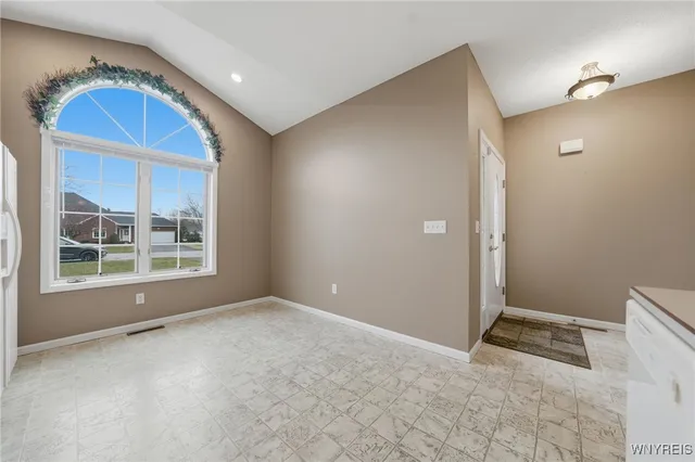 $379,900 | 4883 Waterford Place, Lockport Town, NY 14094