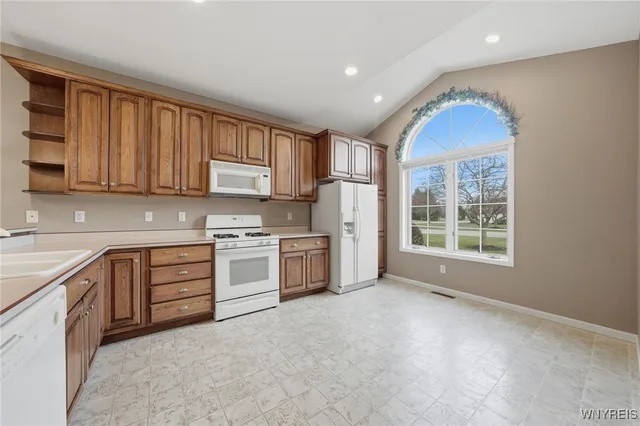 $379,900 | 4883 Waterford Place, Lockport Town, NY 14094