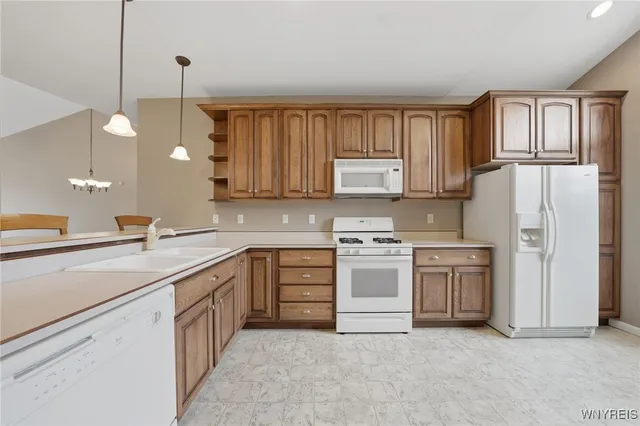 $379,900 | 4883 Waterford Place, Lockport Town, NY 14094