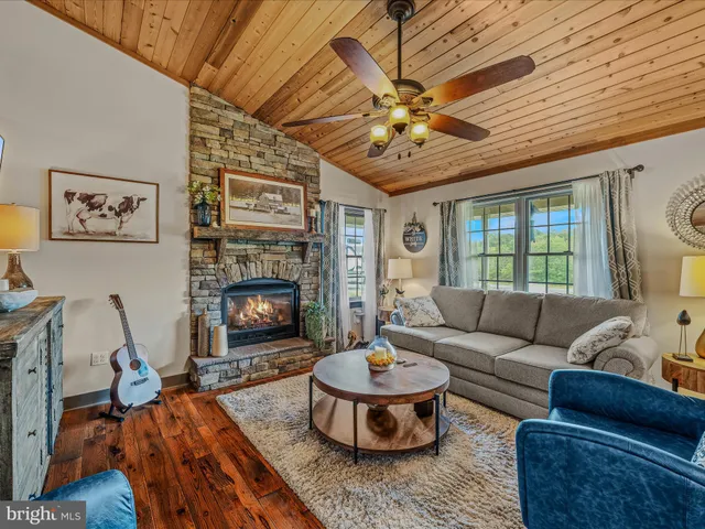 $520,000 | 45 Providence Court, Berkeley Springs, WV 25411