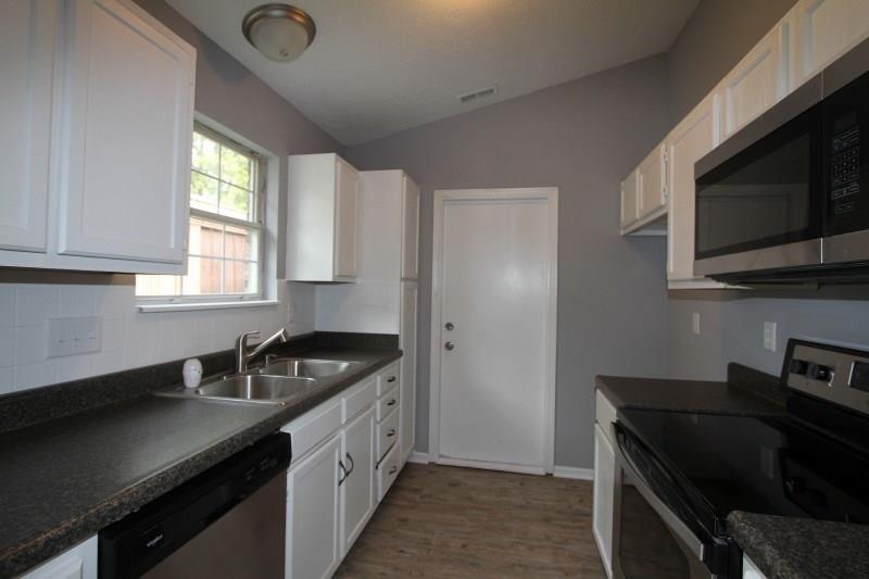7832 South 5 Points Road Indianapolis, IN 46259 - Photo 5 of 12 Gallery Image 5