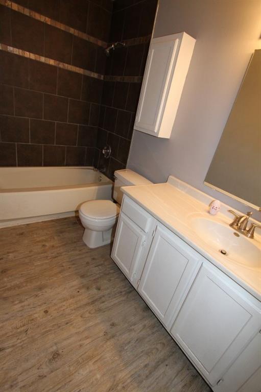 7832 South 5 Points Road Indianapolis, IN 46259 - Photo 9 of 12 Gallery Image 9