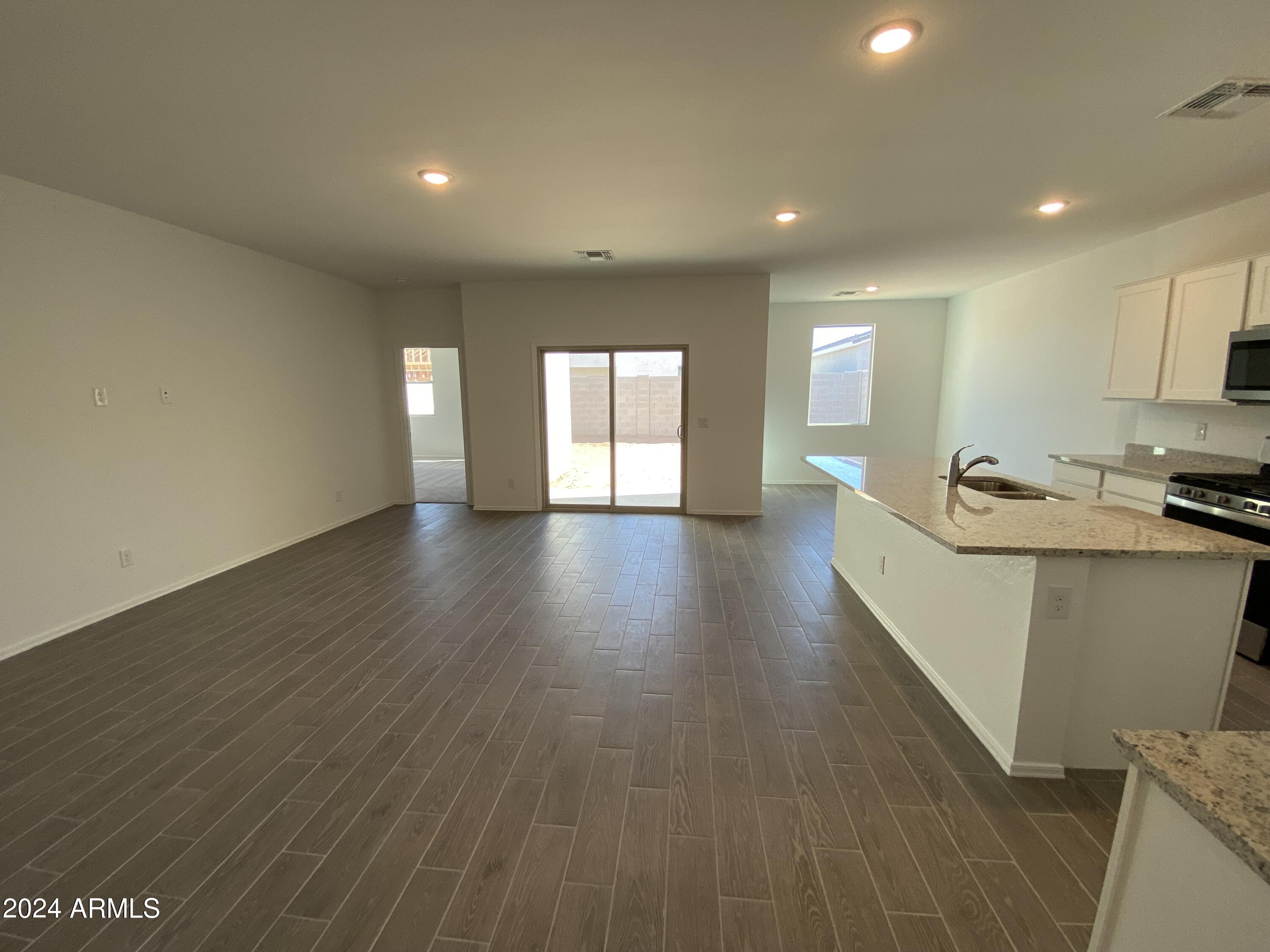 47831 West Moeller Road Maricopa, AZ 85139 - Photo 13 of 26 013 Greatroom