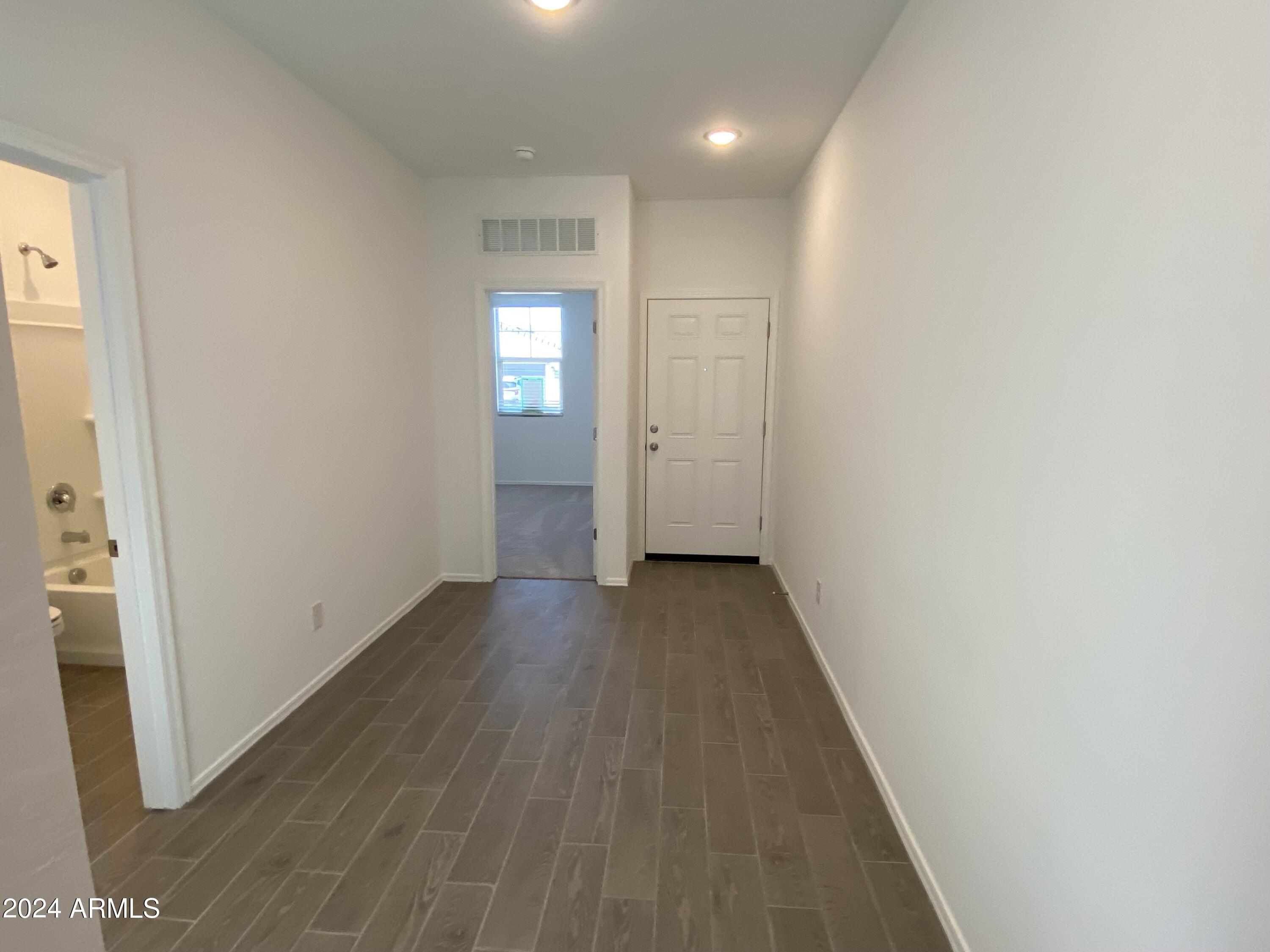 47831 West Moeller Road Maricopa, AZ 85139 - Photo 3 of 26 003 Foyer