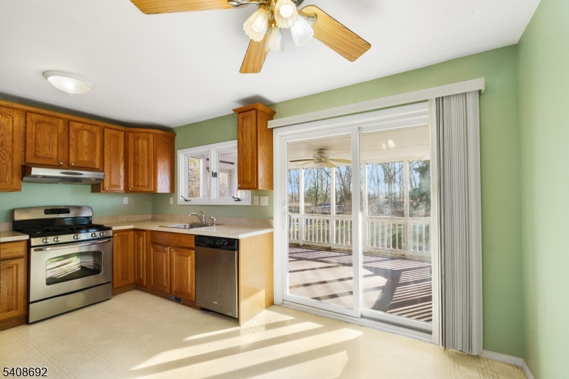 174 Baker Avenue Wharton, NJ 07885 - Photo 7 of 23