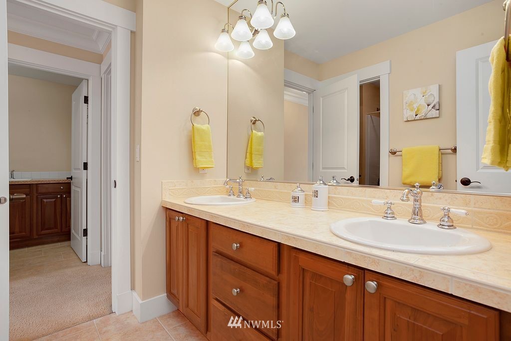 1833 Southeast 8th Street Renton, WA 98057 - Photo 24 of 32