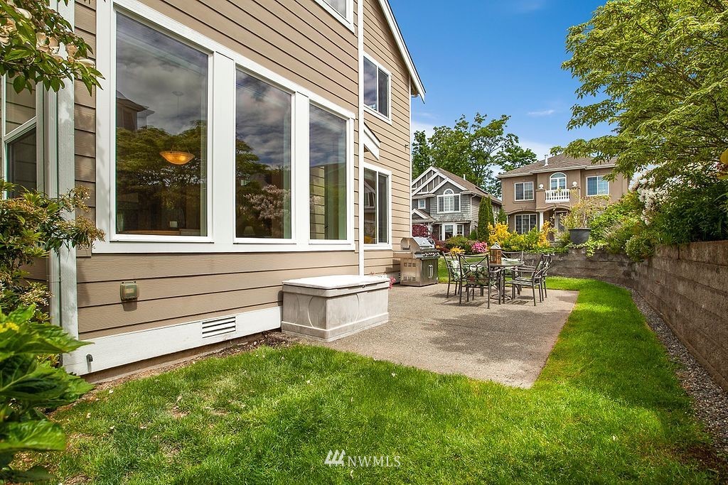 1833 Southeast 8th Street Renton, WA 98057 - Photo 31 of 32