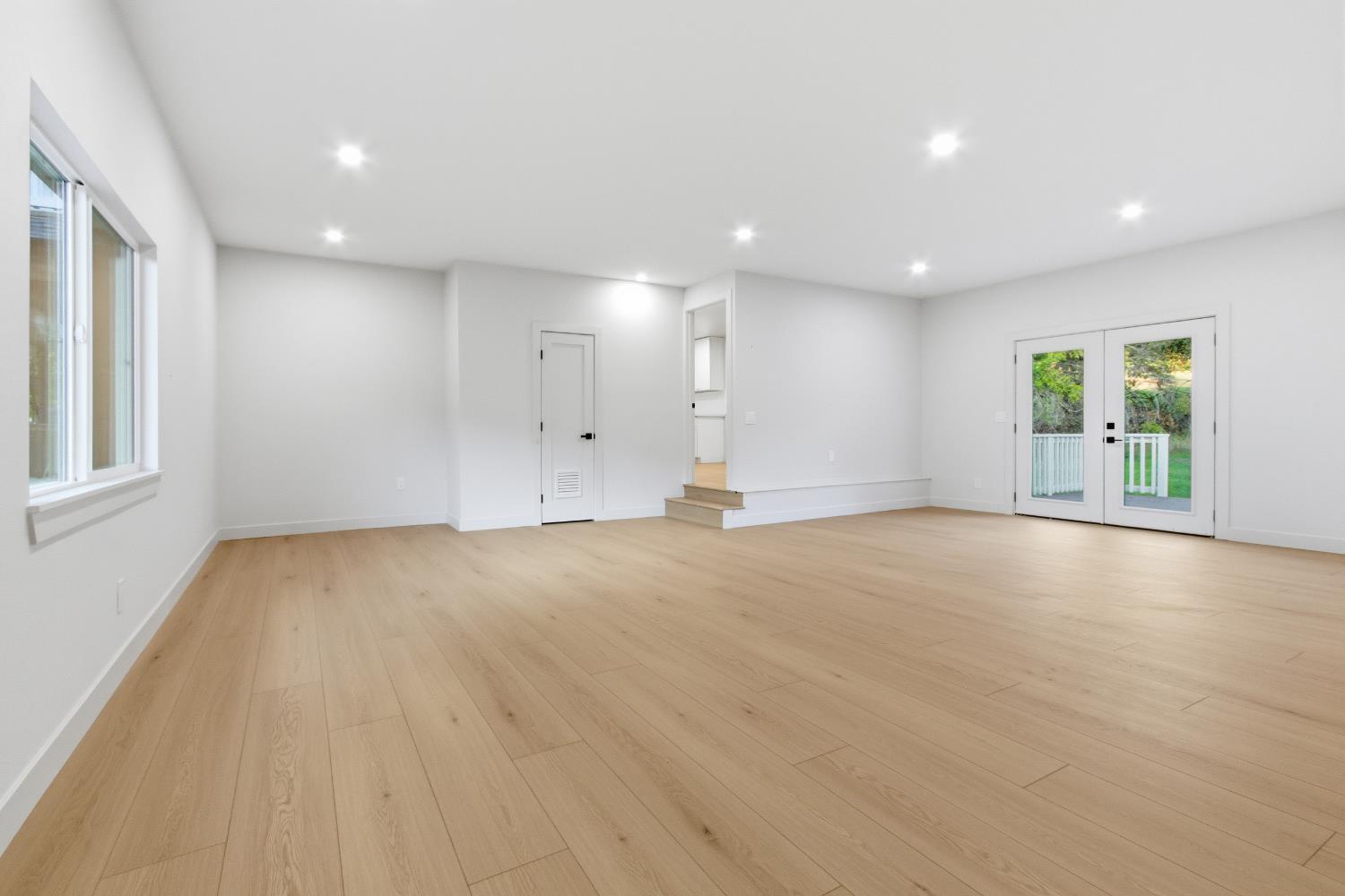 4117 El Dorado Road Placerville, CA 95667 - Photo 14 of 54 an empty room with windows and entrance