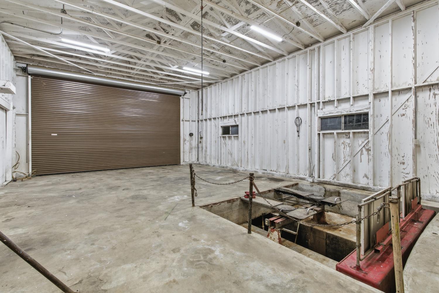 4117 El Dorado Road Placerville, CA 95667 - Photo 32 of 54 a view of a room with gym equipment