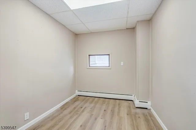 $2,100 | 239 Water Street, Belvidere, NJ 07823