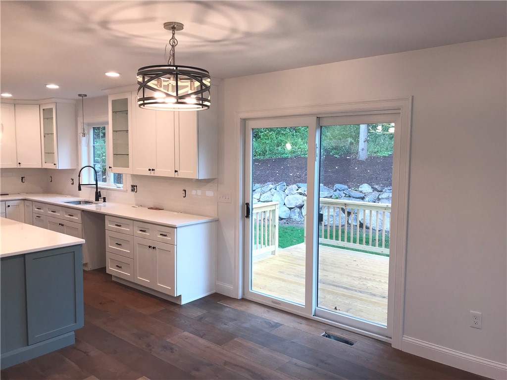109 Fairhaven Road Cumberland, RI 02864 - Photo 7 of 16