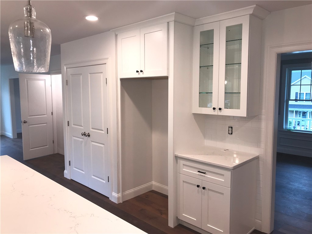 109 Fairhaven Road Cumberland, RI 02864 - Photo 8 of 16