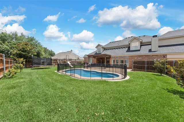 $775,000 | 319 Winding Creek Lane, McGregor, TX 76657