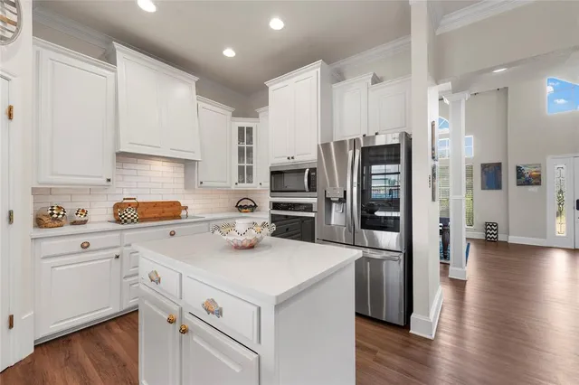 $775,000 | 319 Winding Creek Lane, McGregor, TX 76657